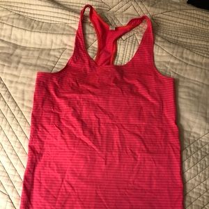 Under Armour BRIGHT Pink Workout Tank Top Size M